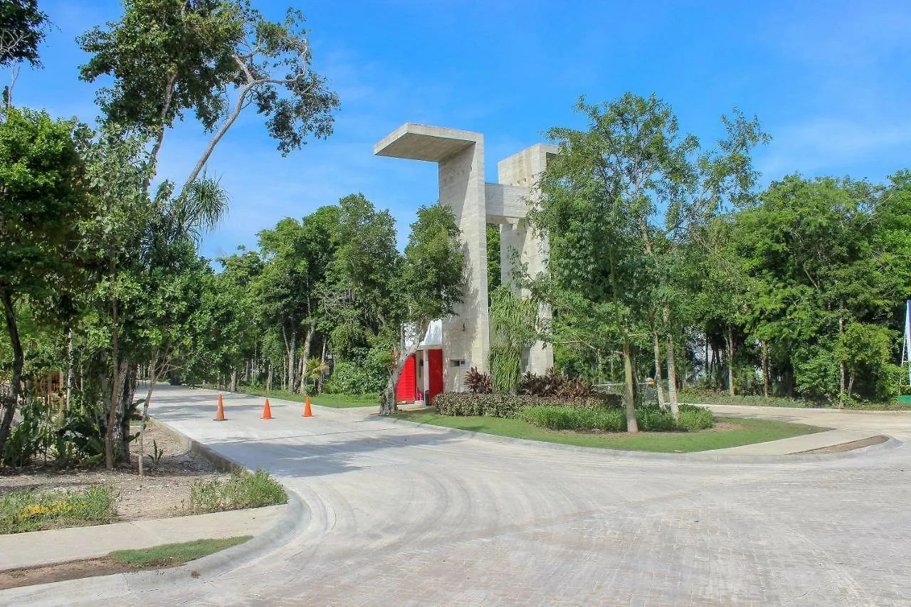 Exclusive 1 Bedroom Loft With Pool Facilites, High-Speed Internet And Free Parking In Akumal